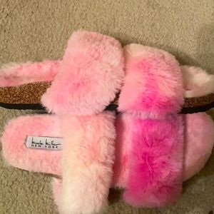 Summer pink fluffy slides